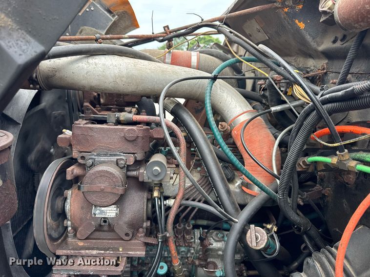 image for item DI9054 1991 International F-4900 dump truck