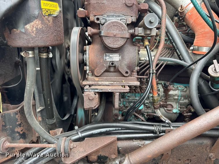 image for item DI9054 1991 International F-4900 dump truck