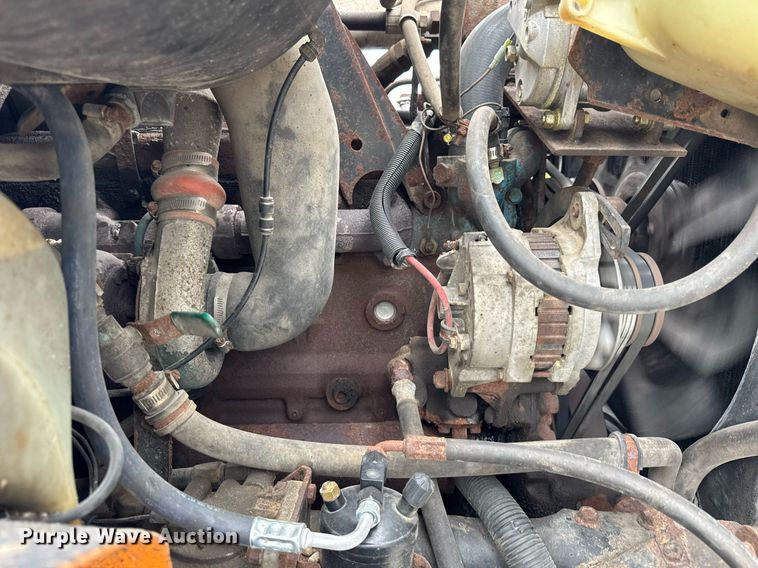 image for item DI9054 1991 International F-4900 dump truck