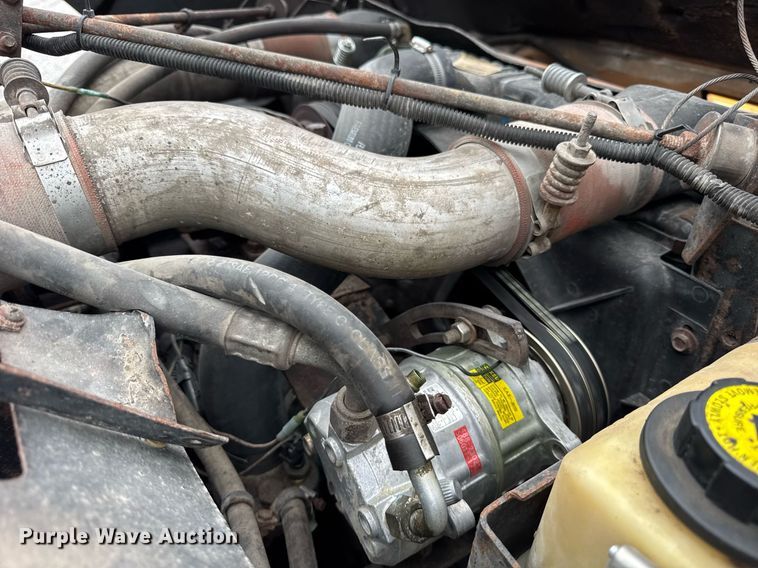 image for item DI9054 1991 International F-4900 dump truck