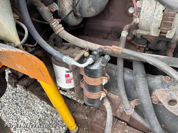 image for item DI9054 1991 International F-4900 dump truck