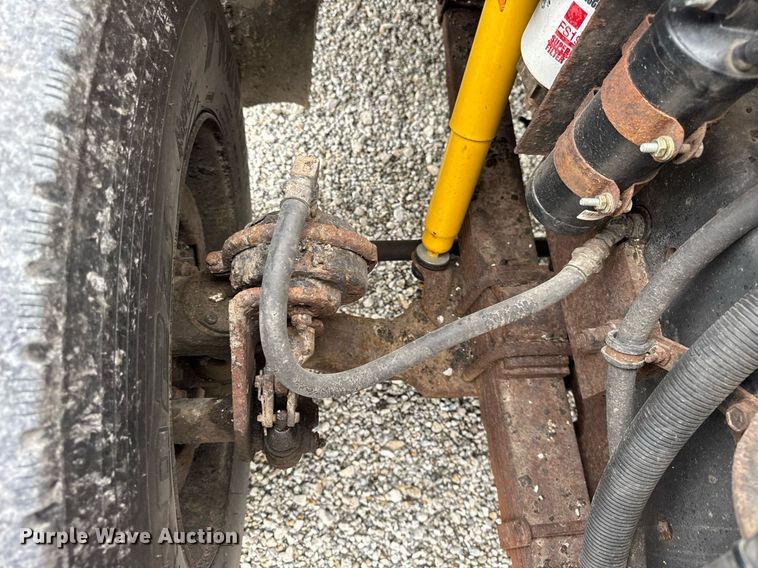 image for item DI9054 1991 International F-4900 dump truck