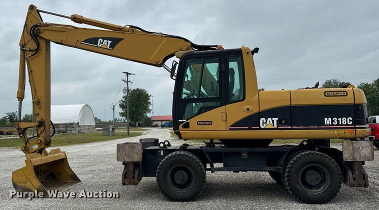 image for item DI9055 2005 Caterpillar M318C wheeled excavator