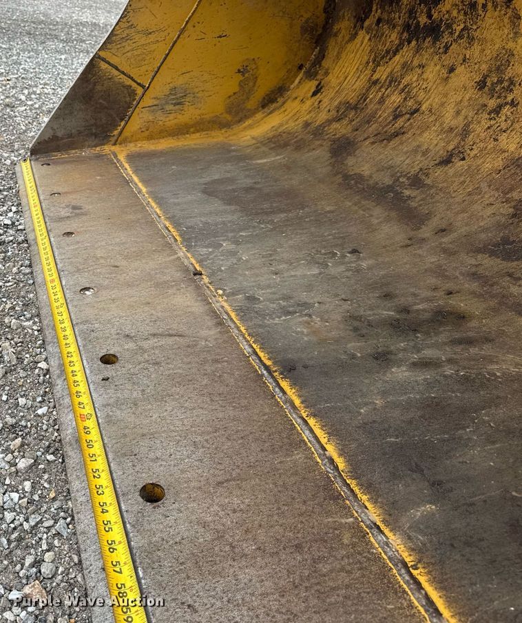 image for item DI9055 2005 Caterpillar M318C wheeled excavator