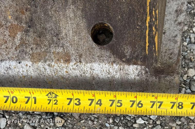 image for item DI9055 2005 Caterpillar M318C wheeled excavator