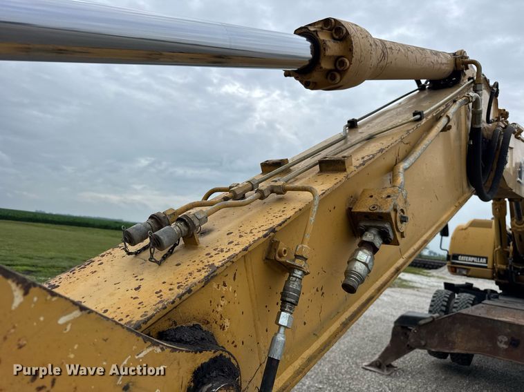 image for item DI9055 2005 Caterpillar M318C wheeled excavator