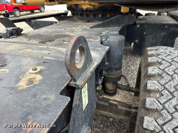 image for item DI9055 2005 Caterpillar M318C wheeled excavator