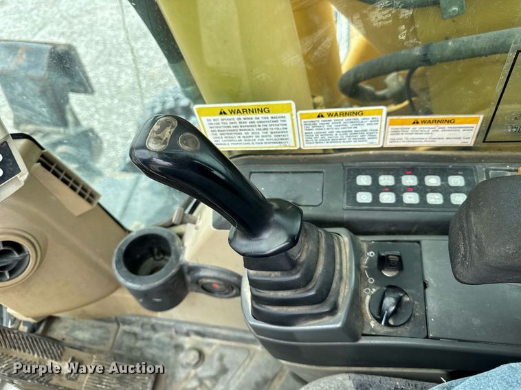 image for item DI9055 2005 Caterpillar M318C wheeled excavator