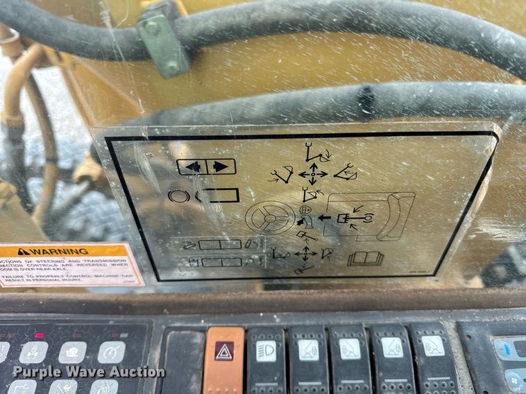 image for item DI9055 2005 Caterpillar M318C wheeled excavator