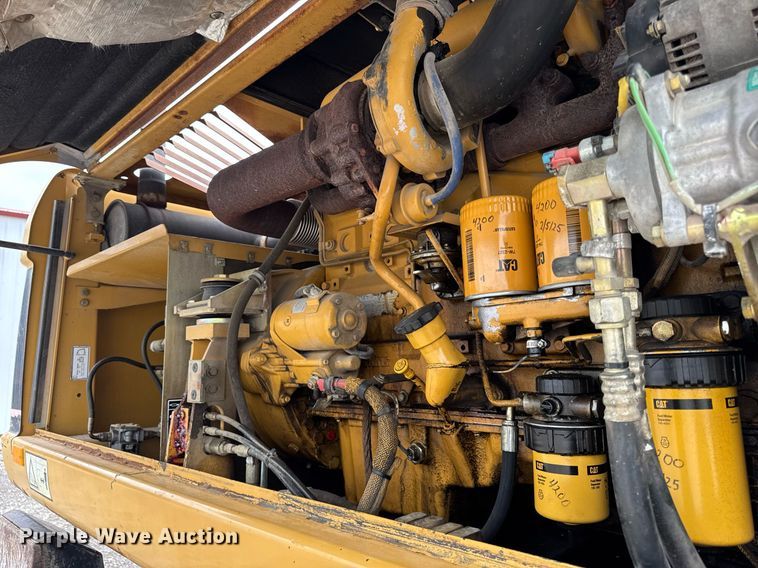 image for item DI9055 2005 Caterpillar M318C wheeled excavator