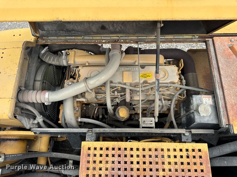 image for item DI9055 2005 Caterpillar M318C wheeled excavator