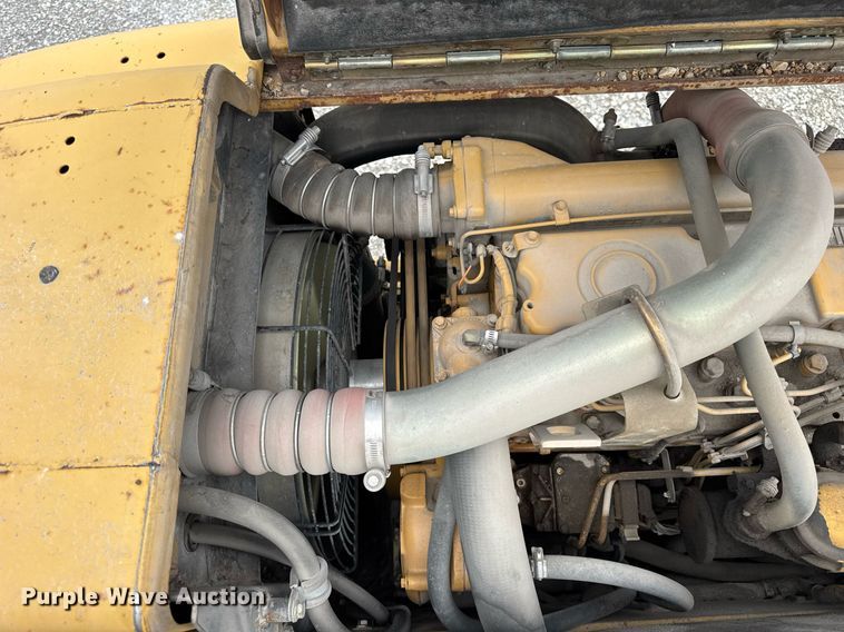 image for item DI9055 2005 Caterpillar M318C wheeled excavator