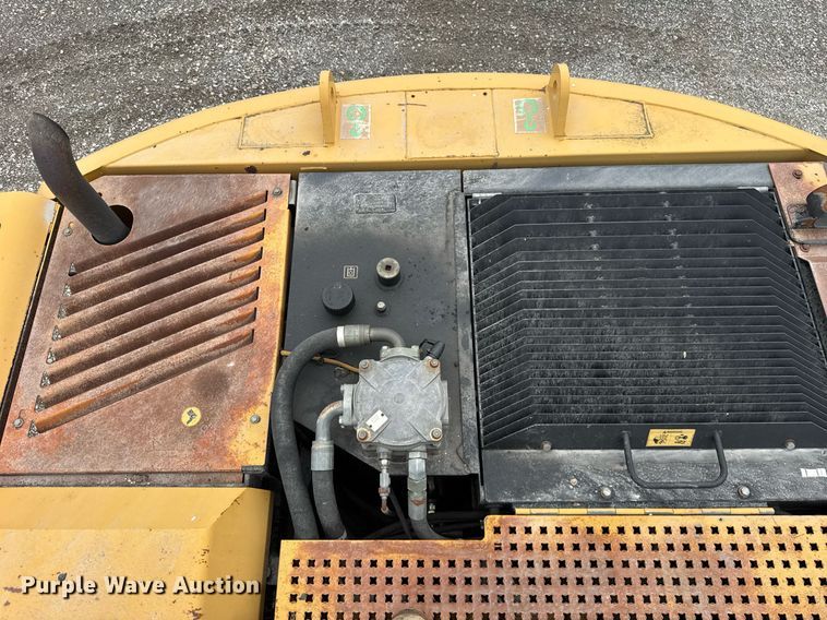 image for item DI9055 2005 Caterpillar M318C wheeled excavator