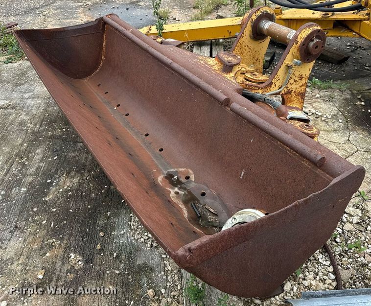 image for item DI9055 2005 Caterpillar M318C wheeled excavator