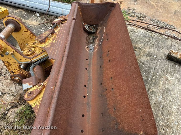 image for item DI9055 2005 Caterpillar M318C wheeled excavator