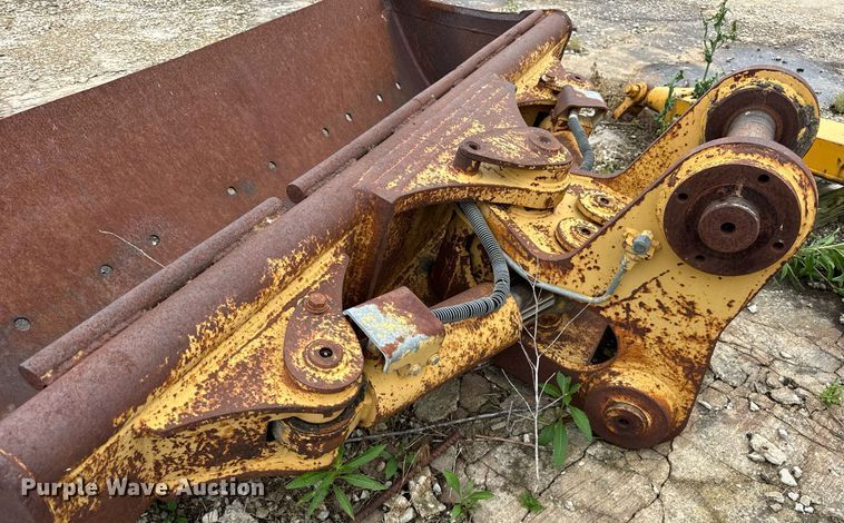 image for item DI9055 2005 Caterpillar M318C wheeled excavator