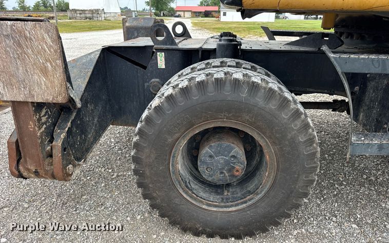 image for item DI9055 2005 Caterpillar M318C wheeled excavator