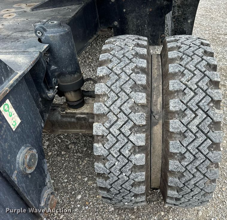 image for item DI9055 2005 Caterpillar M318C wheeled excavator