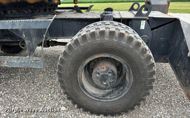 image for item DI9055 2005 Caterpillar M318C wheeled excavator