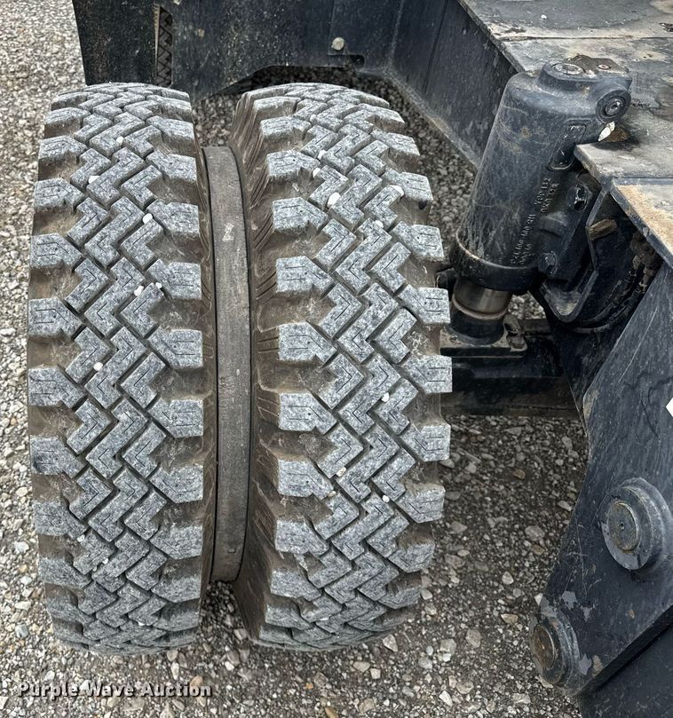 image for item DI9055 2005 Caterpillar M318C wheeled excavator