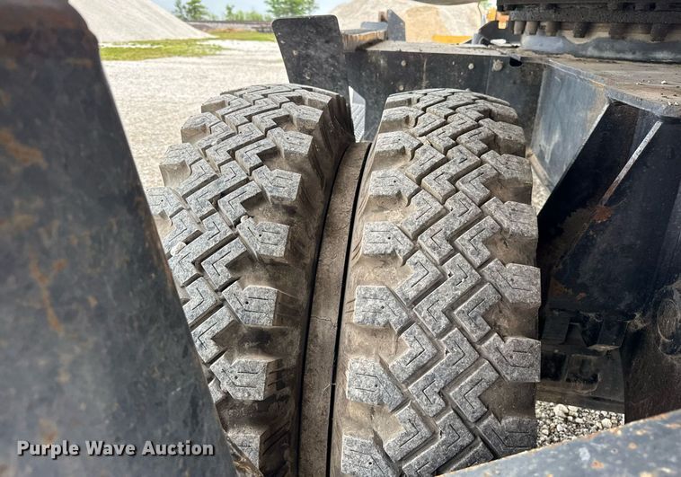 image for item DI9055 2005 Caterpillar M318C wheeled excavator