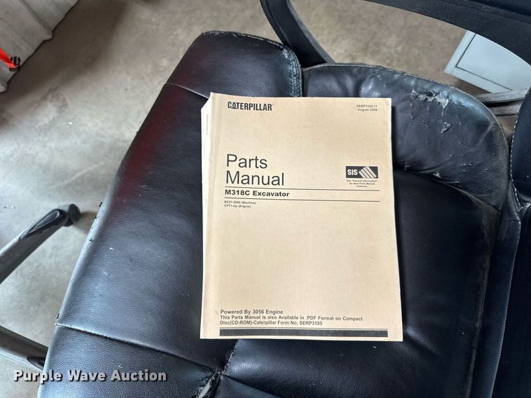 image for item DI9055 2005 Caterpillar M318C wheeled excavator