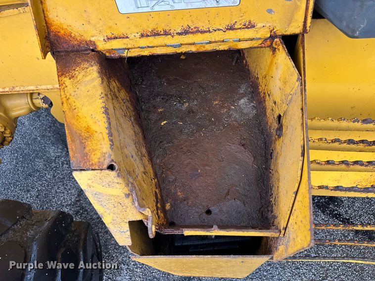 image for item DI9057 2003 John Deere 410G backhoe