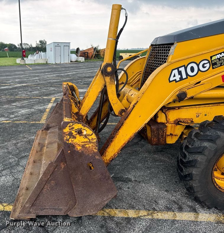 image for item DI9057 2003 John Deere 410G backhoe