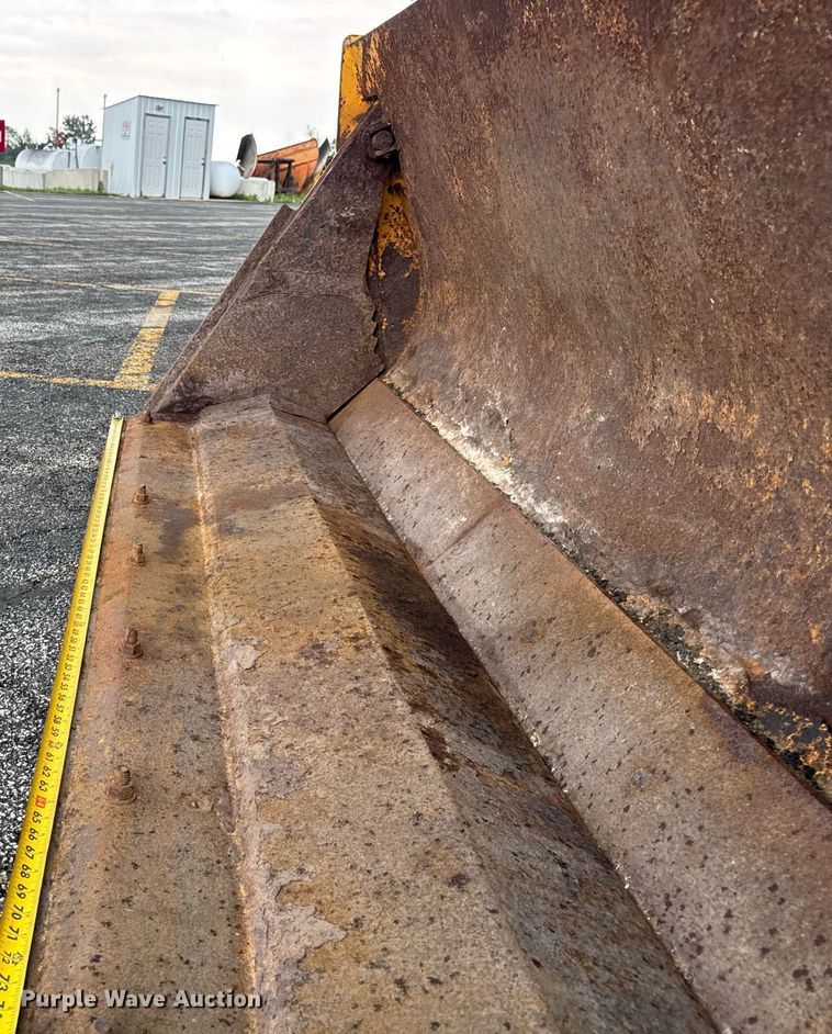 image for item DI9057 2003 John Deere 410G backhoe