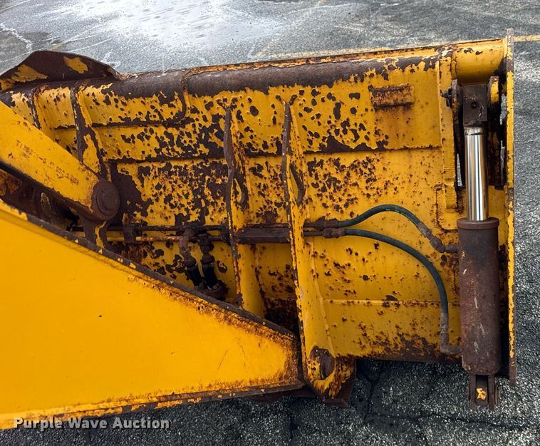 image for item DI9057 2003 John Deere 410G backhoe