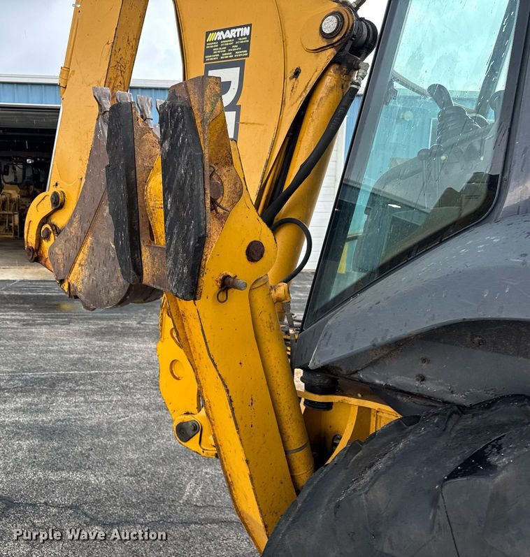 image for item DI9057 2003 John Deere 410G backhoe
