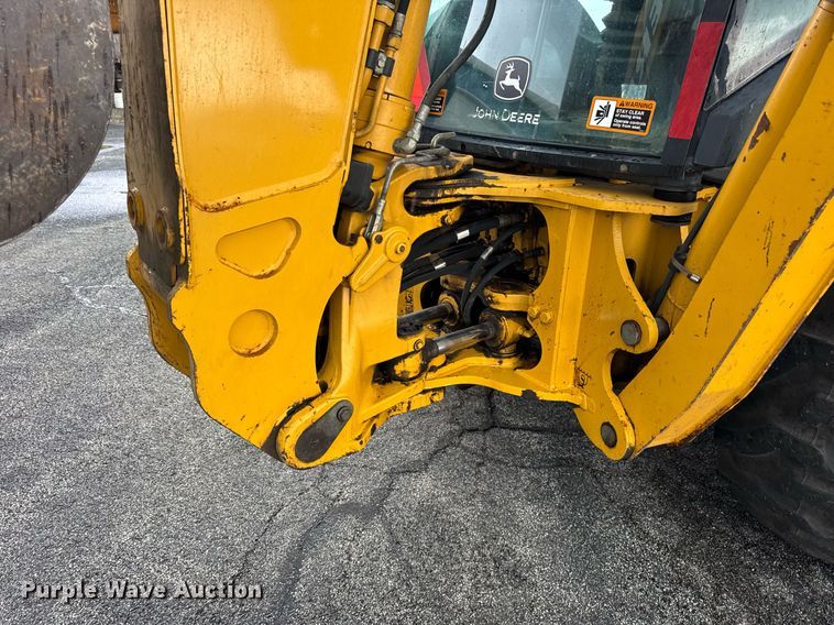 image for item DI9057 2003 John Deere 410G backhoe