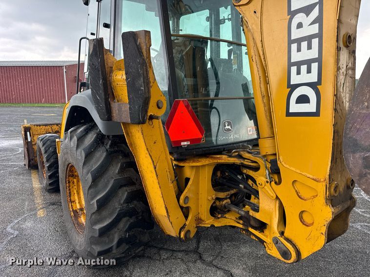 image for item DI9057 2003 John Deere 410G backhoe