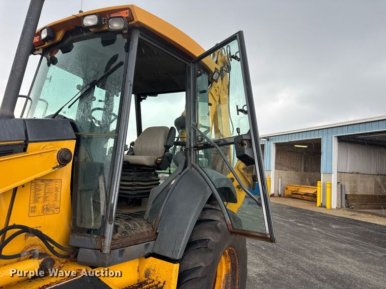 image for item DI9057 2003 John Deere 410G backhoe