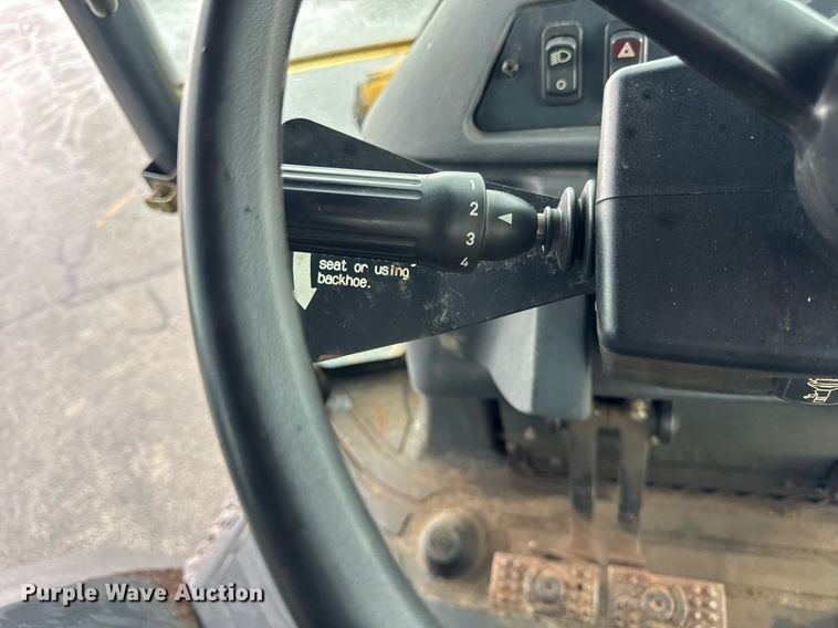 image for item DI9057 2003 John Deere 410G backhoe