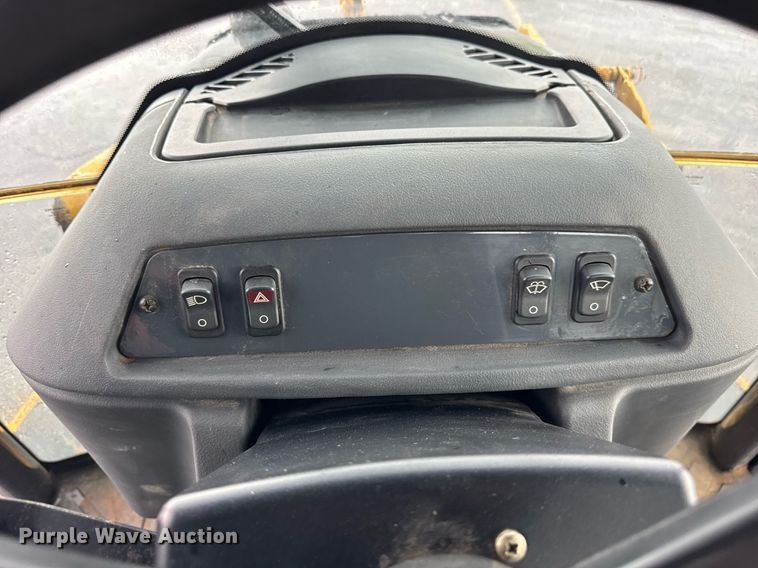 image for item DI9057 2003 John Deere 410G backhoe