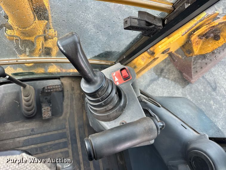 image for item DI9057 2003 John Deere 410G backhoe