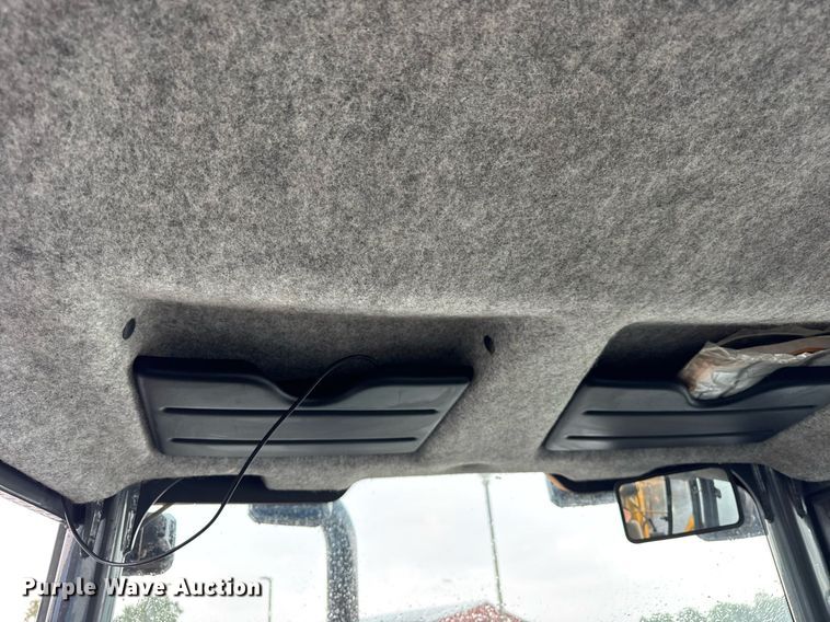 image for item DI9057 2003 John Deere 410G backhoe