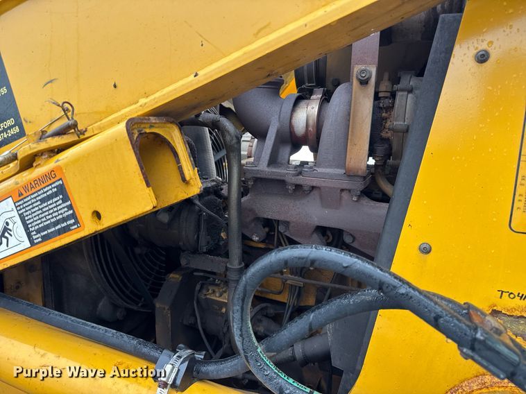 image for item DI9057 2003 John Deere 410G backhoe