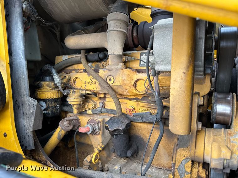 image for item DI9057 2003 John Deere 410G backhoe