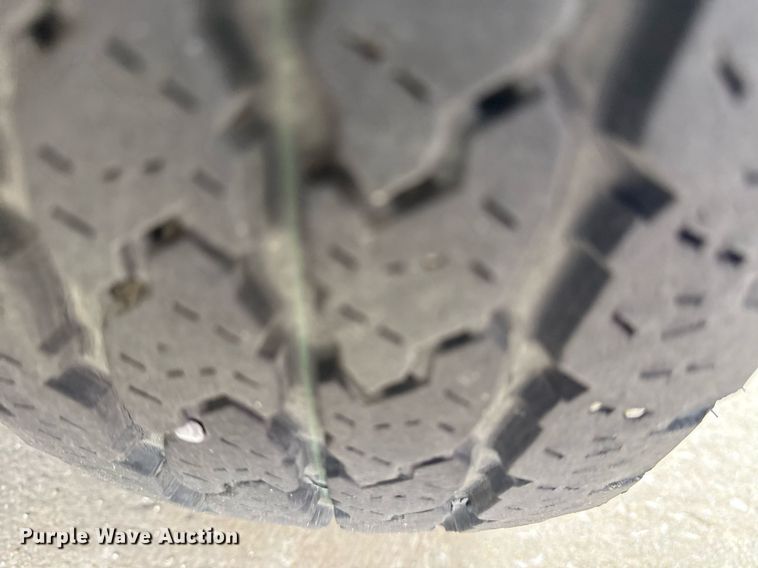 image for item DM5731 2016 Chevrolet Express G4500 shuttle bus