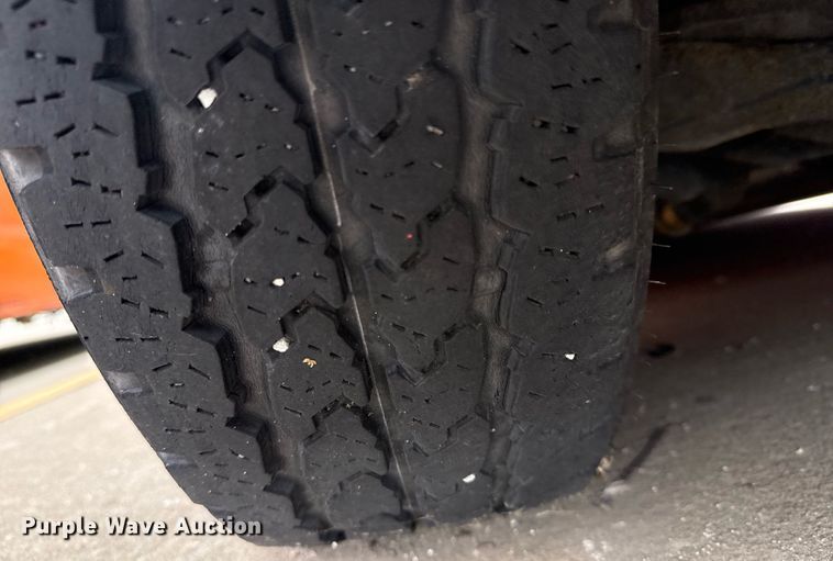 image for item DM5731 2016 Chevrolet Express G4500 shuttle bus