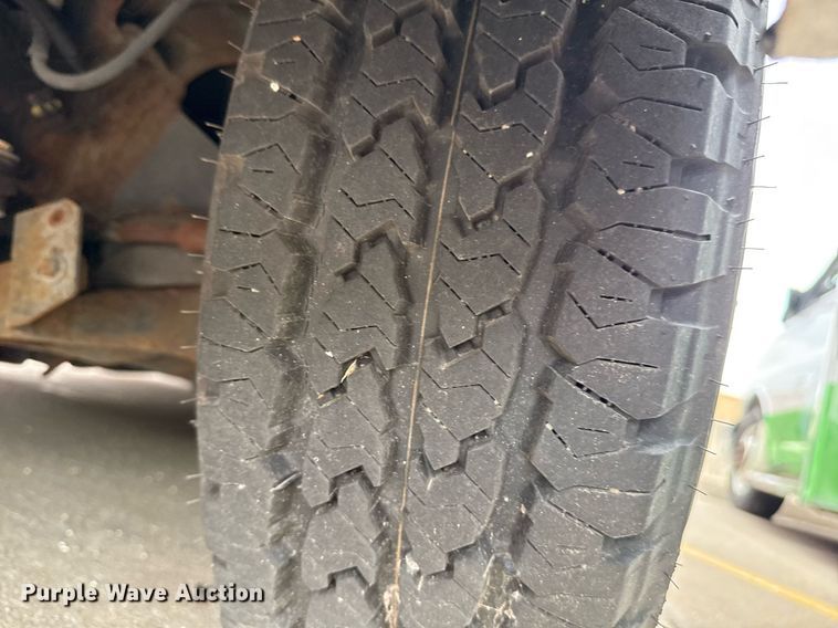 image for item DM5732 2016 Chevrolet Express G4500 shuttle bus