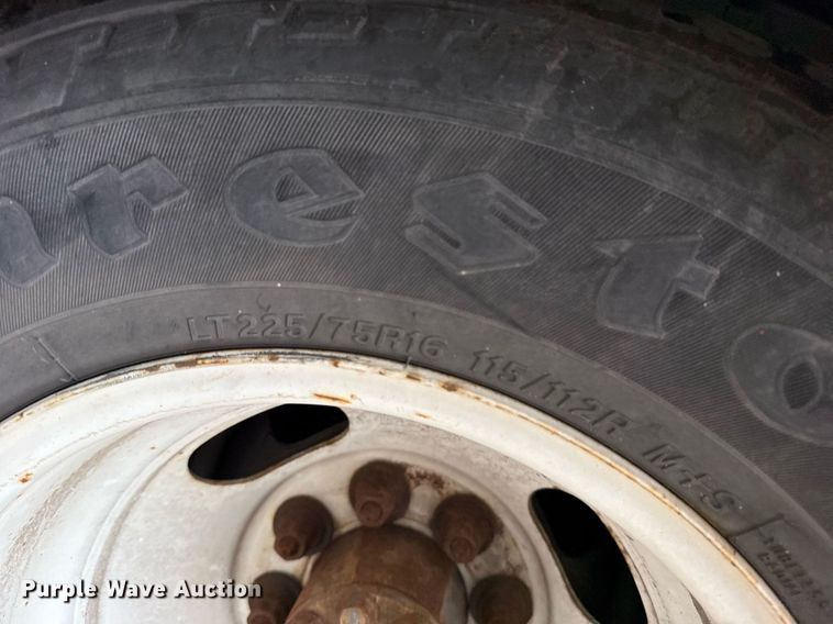 image for item DM5732 2016 Chevrolet Express G4500 shuttle bus