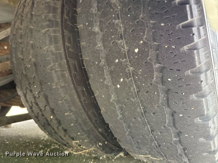 image for item DM5732 2016 Chevrolet Express G4500 shuttle bus