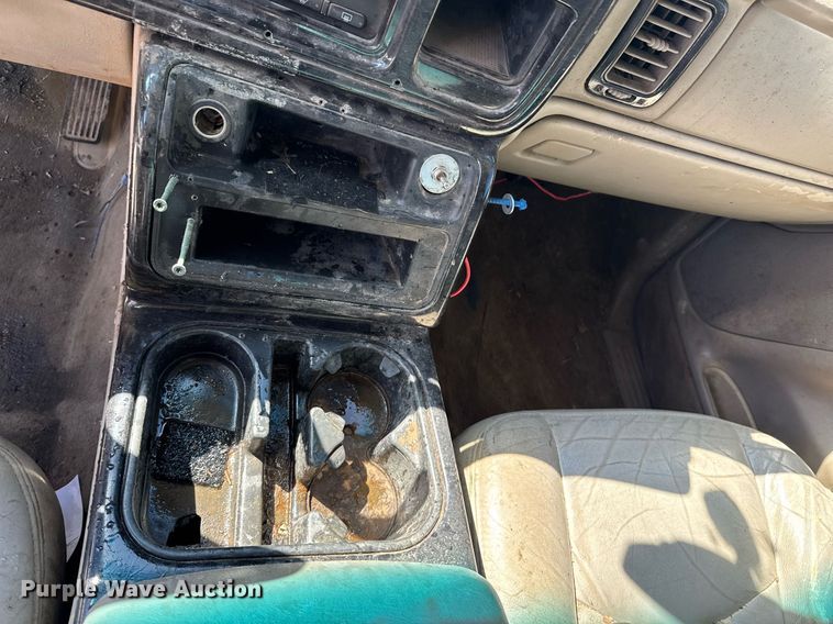 image for item DO0929 2005 Chevrolet Avalanche 1500 Crew Cab pickup truck