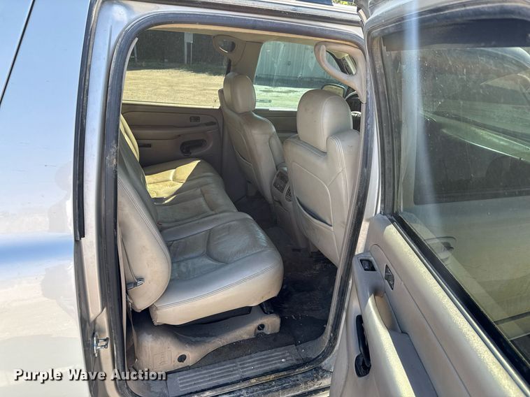 image for item DO0929 2005 Chevrolet Avalanche 1500 Crew Cab pickup truck