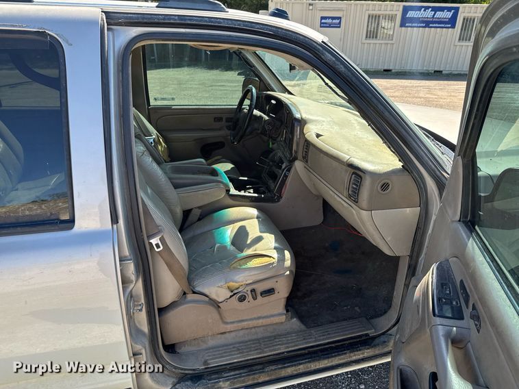 image for item DO0929 2005 Chevrolet Avalanche 1500 Crew Cab pickup truck