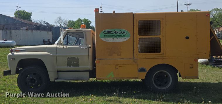 image for item DO7914 1971 Ford F600 sewer jetter truck