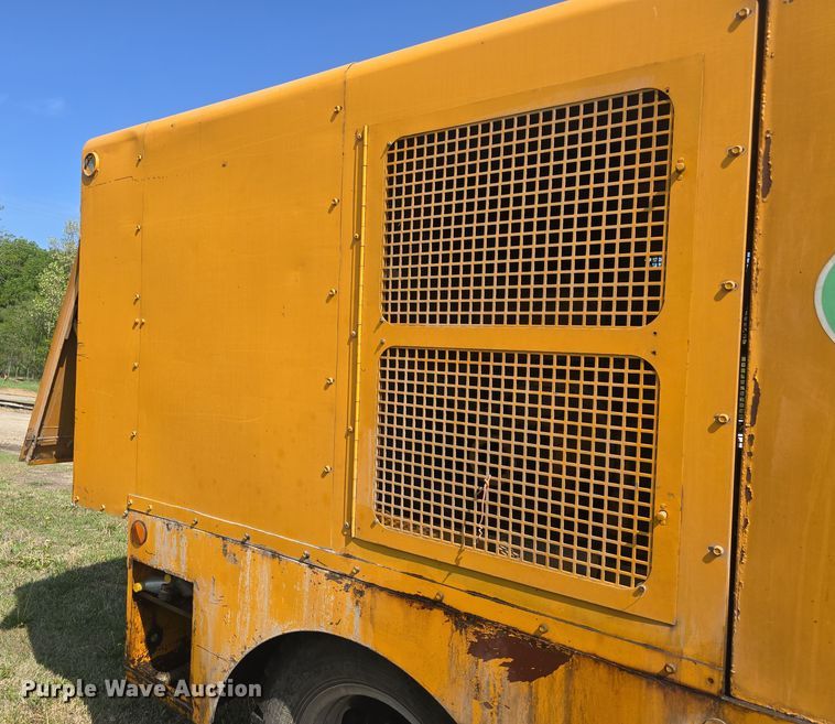 image for item DO7914 1971 Ford F600 sewer jetter truck